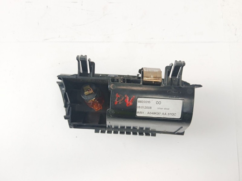 Recambio de cenicero para ford focus ii (da_, hcp, dp) 1.8 tdci referencia OEM IAM 18820015  
