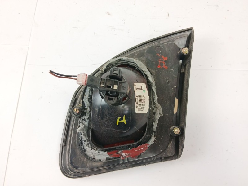 Recambio de piloto trasero izquierdo para nissan primera berlina (p11) 1.8 16v cat referencia OEM IAM 89020318  