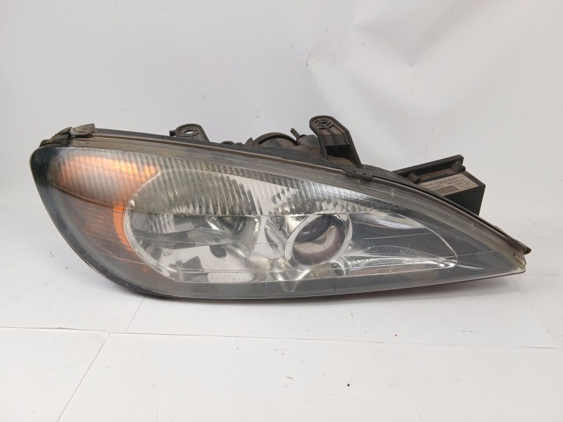 Recambio de faro derecho para nissan primera berlina (p11) 1.8 16v cat referencia OEM IAM 89003045  