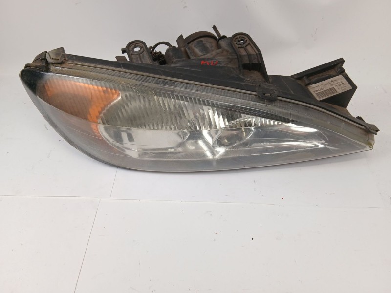 Recambio de faro derecho para nissan primera berlina (p11) 1.8 16v cat referencia OEM IAM 89003045  