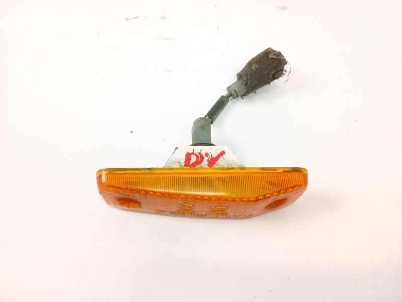 Recambio de piloto lateral derecho para ssangyong musso 2.9 tdi grand lux referencia OEM IAM 8340205200  