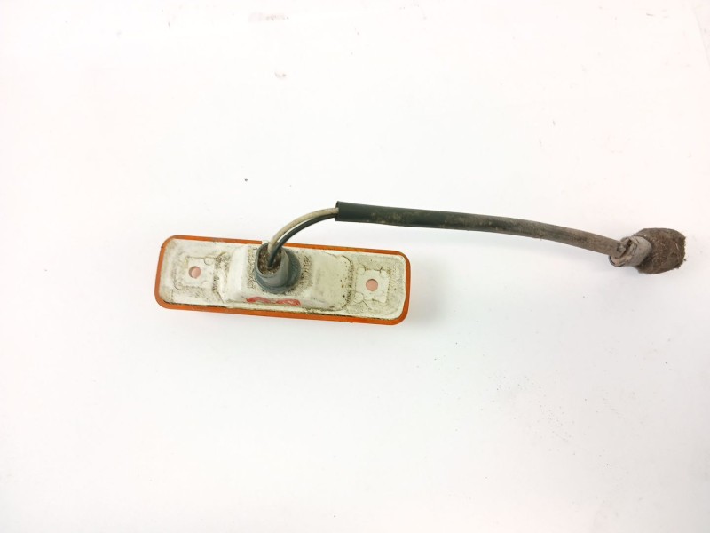 Recambio de piloto lateral izquierdo para ssangyong musso 2.9 tdi grand lux referencia OEM IAM 8340105200  