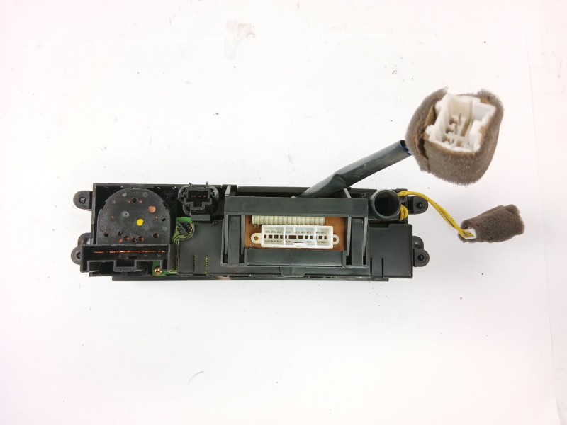Recambio de mando calefaccion / aire acondicionado para ssangyong musso 2.9 tdi grand lux referencia OEM IAM 8533005001  