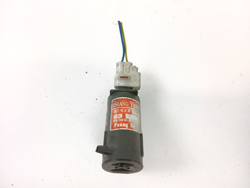 Recambio de bomba limpia para ssangyong musso 2.9 tdi grand lux referencia OEM IAM 8632005000  