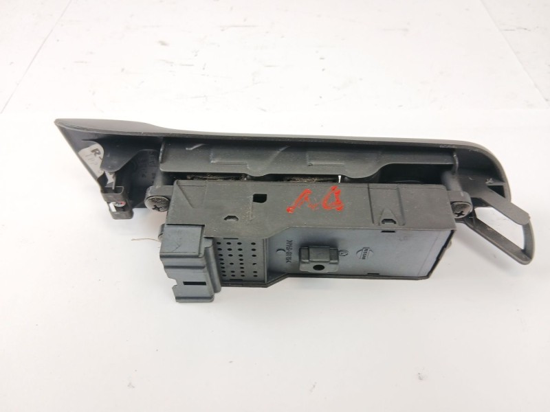 Recambio de mando elevalunas delantero izquierdo para nissan primera berlina (p11) 1.8 16v cat referencia OEM IAM   