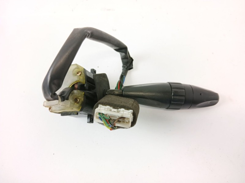 Recambio de mando limpia para ssangyong musso 2.9 tdi grand lux referencia OEM IAM   