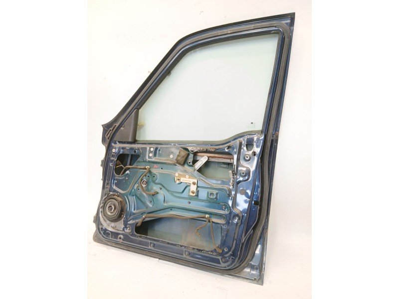 Recambio de puerta delantera derecha para ssangyong musso 2.9 tdi grand lux referencia OEM IAM   