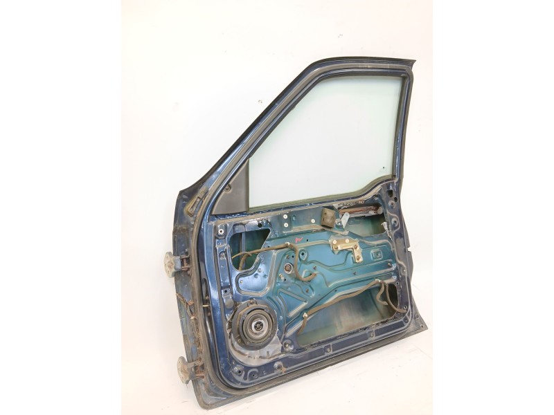 Recambio de puerta delantera derecha para ssangyong musso 2.9 tdi grand lux referencia OEM IAM   