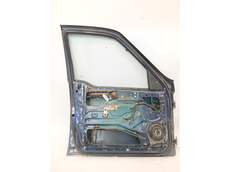 Recambio de puerta delantera izquierda para ssangyong musso 2.9 tdi grand lux referencia OEM IAM   