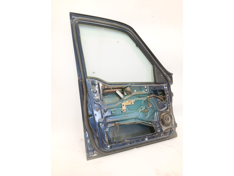 Recambio de puerta delantera izquierda para ssangyong musso 2.9 tdi grand lux referencia OEM IAM   