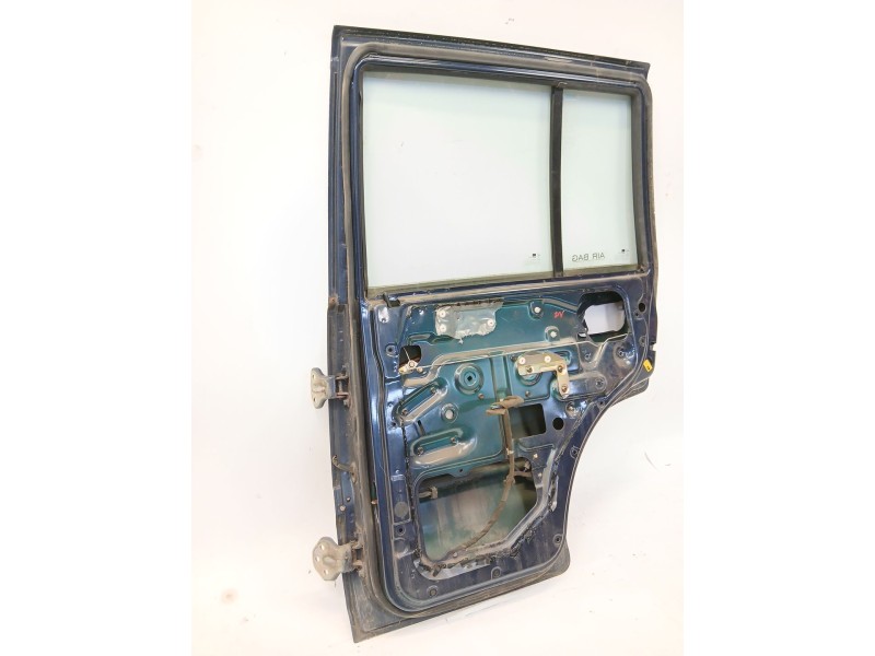 Recambio de puerta trasera derecha para ssangyong musso 2.9 tdi grand lux referencia OEM IAM   