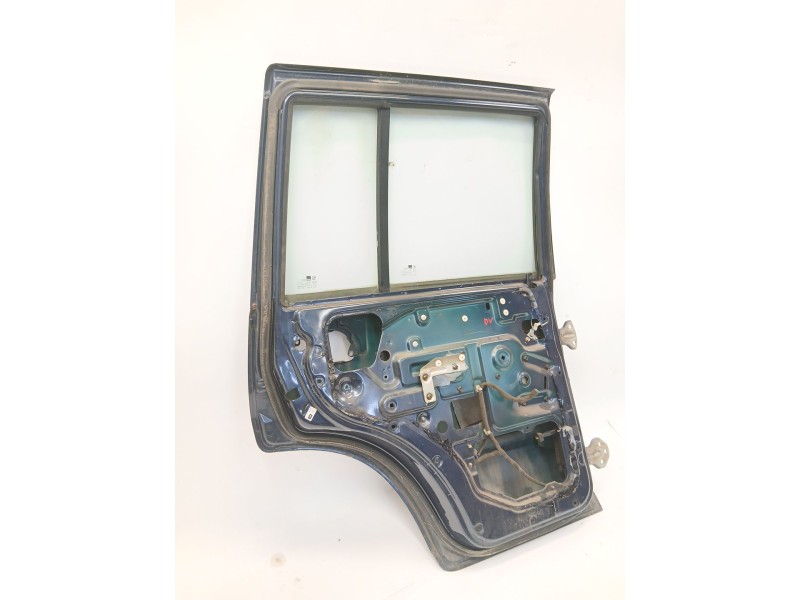 Recambio de puerta trasera izquierda para ssangyong musso 2.9 tdi grand lux referencia OEM IAM   