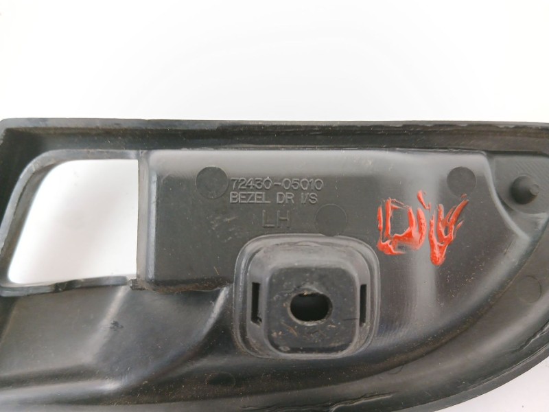 Recambio de moldura para ssangyong musso 2.9 tdi grand lux referencia OEM IAM 7243005010  