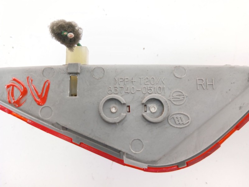 Recambio de luz interior para ssangyong musso 2.9 tdi grand lux referencia OEM IAM 8374005101  