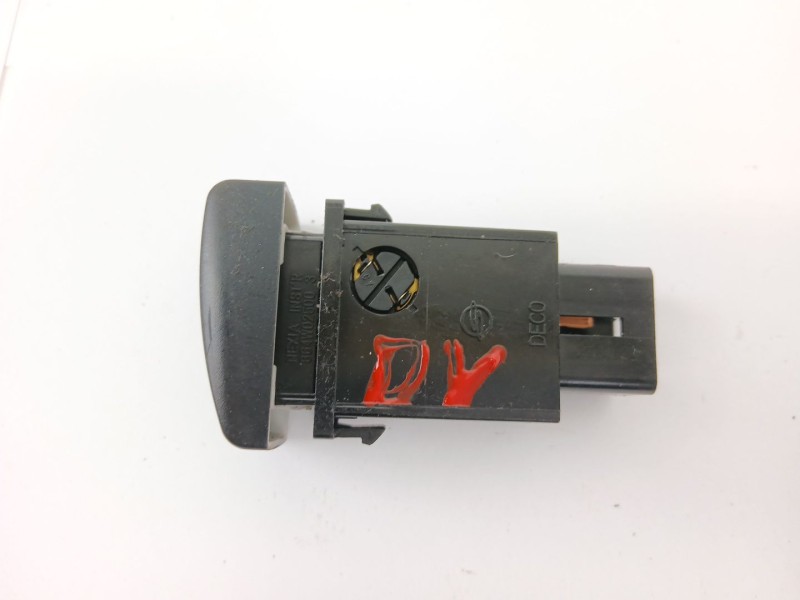 Recambio de boton luneta termica para ssangyong musso 2.9 tdi grand lux referencia OEM IAM   