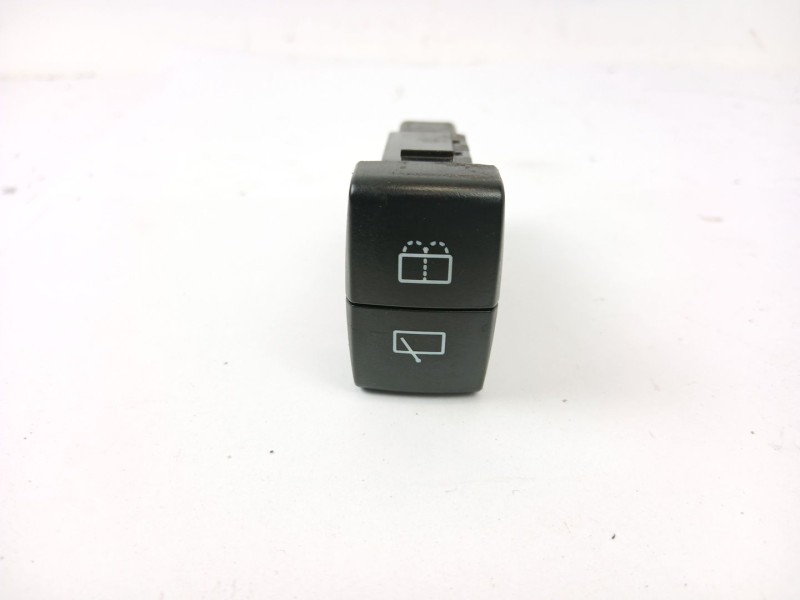 Recambio de boton limpia para ssangyong musso 2.9 tdi grand lux referencia OEM IAM   