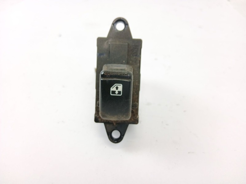 Recambio de mando elevalunas trasero izquierdo para ssangyong musso 2.9 tdi grand lux referencia OEM IAM 96190777  