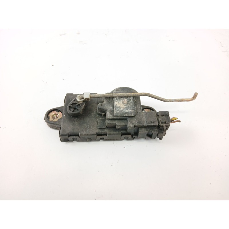 Recambio de motor cierre centralizado trasero derecho para ssangyong musso 2.9 tdi grand lux referencia OEM IAM   