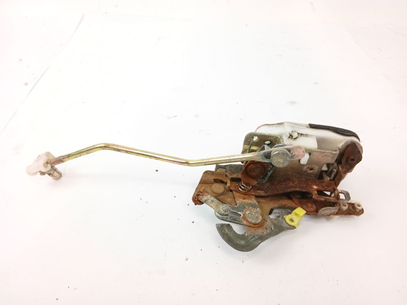 Recambio de cerradura puerta trasera derecha para ssangyong musso 2.9 tdi grand lux referencia OEM IAM   