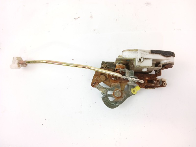 Recambio de cerradura puerta trasera derecha para ssangyong musso 2.9 tdi grand lux referencia OEM IAM   
