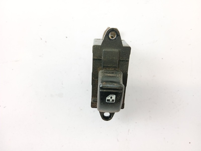 Recambio de mando elevalunas delantero derecho para ssangyong musso 2.9 tdi grand lux referencia OEM IAM 96190777  