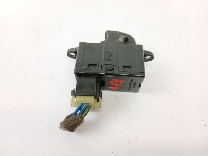 Recambio de mando elevalunas delantero derecho para ssangyong musso 2.9 tdi grand lux referencia OEM IAM 96190777  