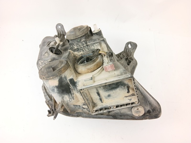 Recambio de faro izquierdo para opel meriva 1.7 16v cdti referencia OEM IAM 93321052  
