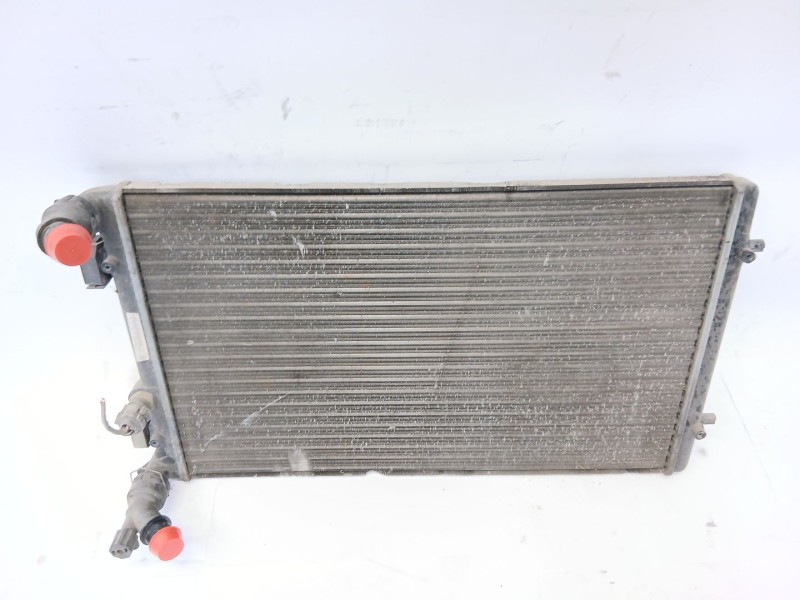 Recambio de radiador agua para volkswagen golf iv berlina (1j1) 1.6 16v referencia OEM IAM 1J0121253  