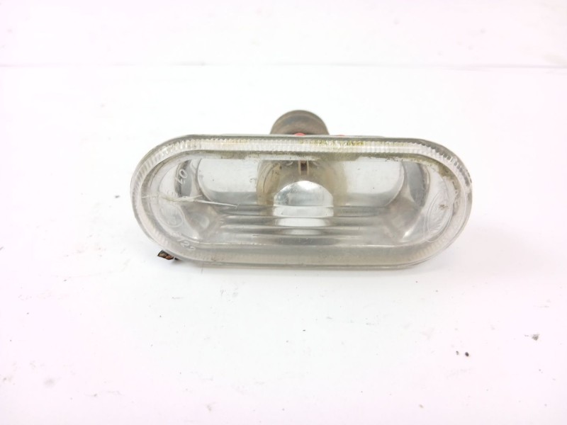 Recambio de piloto lateral derecho para volkswagen golf iv berlina (1j1) 1.6 16v referencia OEM IAM 1J0949117  