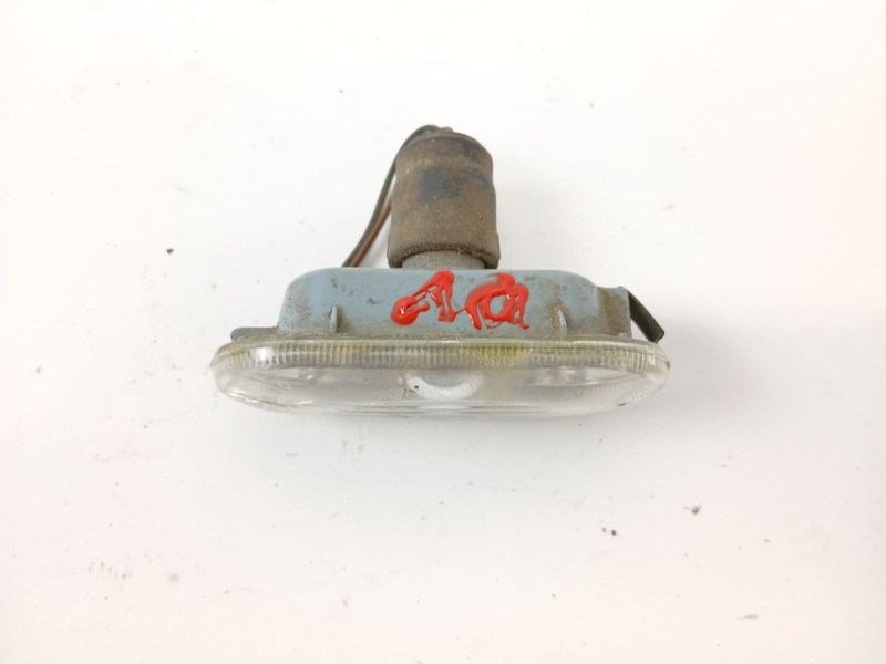 Recambio de piloto lateral derecho para volkswagen golf iv berlina (1j1) 1.6 16v referencia OEM IAM 1J0949117  