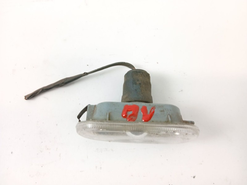 Recambio de piloto lateral izquierdo para volkswagen golf iv berlina (1j1) 1.6 16v referencia OEM IAM 1J0949117  