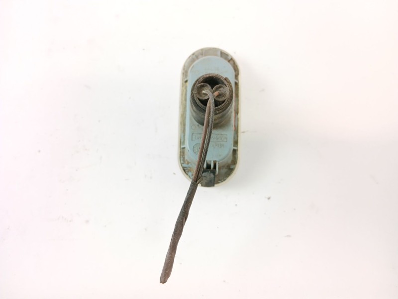Recambio de piloto lateral izquierdo para volkswagen golf iv berlina (1j1) 1.6 16v referencia OEM IAM 1J0949117  