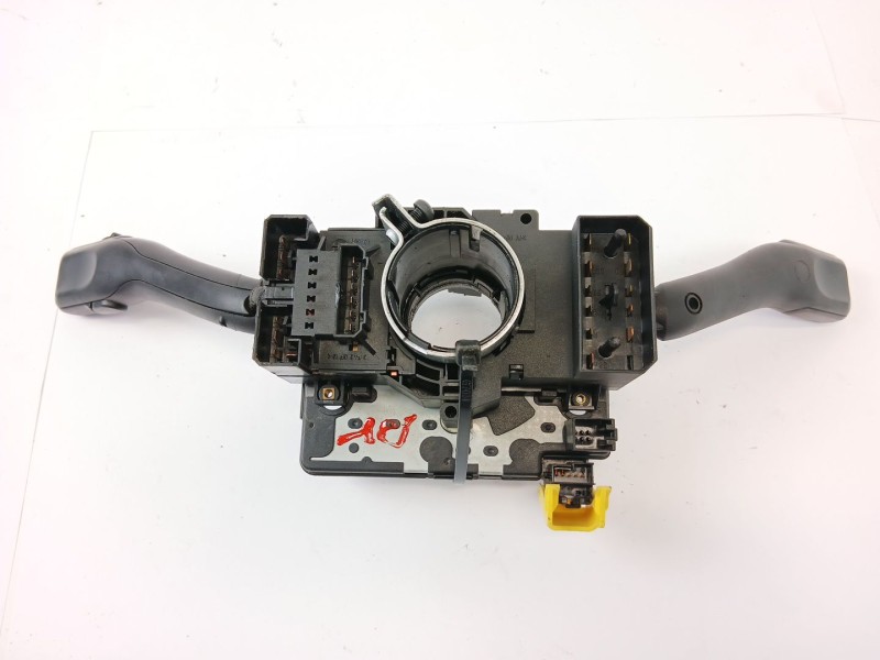 Recambio de mando volante para volkswagen golf iv berlina (1j1) 1.6 16v referencia OEM IAM 4B0953503  