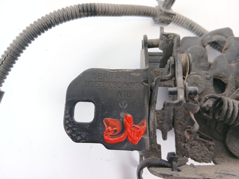 Recambio de cerradura capot para volkswagen golf iv berlina (1j1) 1.6 16v referencia OEM IAM 1J0823509  