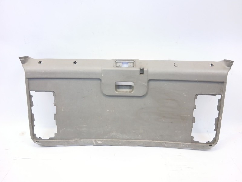 Recambio de guarnecido porton trasero para ssangyong musso 2.9 tdi grand lux referencia OEM IAM   