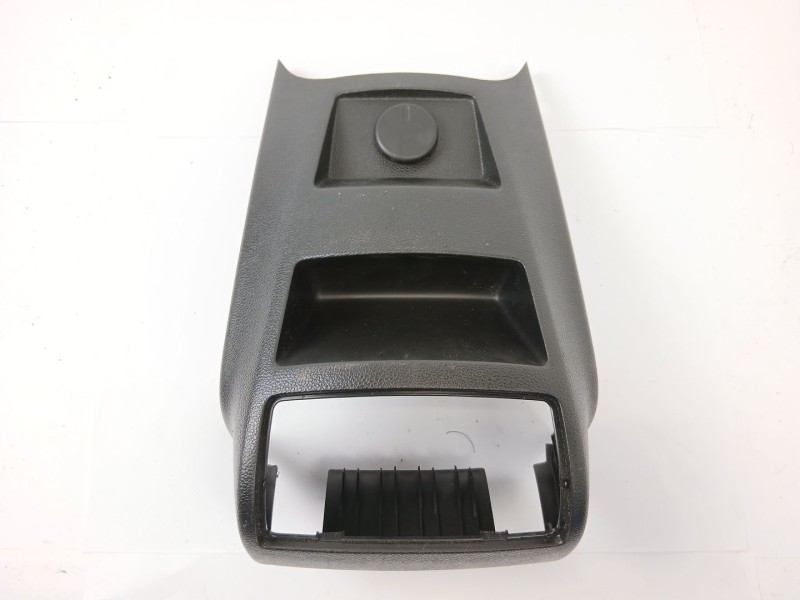 Recambio de moldura para opel insignia berlina edition referencia OEM IAM 13222148  