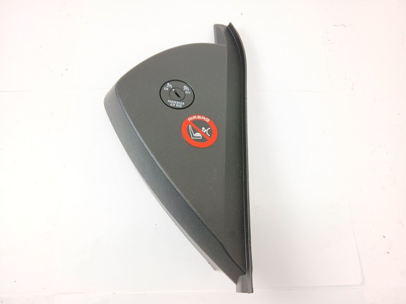 Recambio de moldura para opel insignia berlina edition referencia OEM IAM 13275267  