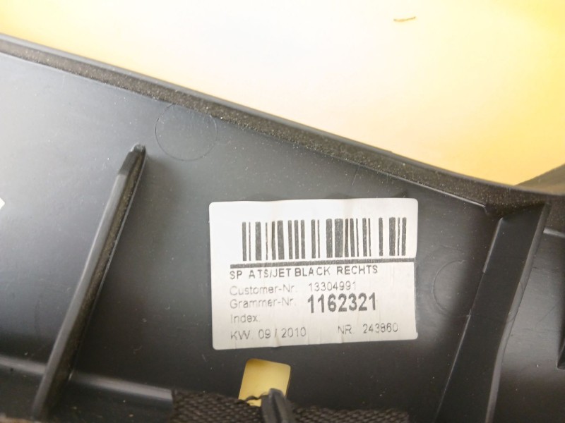 Recambio de moldura para opel insignia berlina edition referencia OEM IAM 13304991  