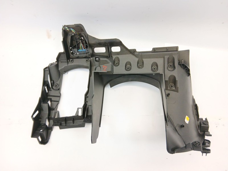 Recambio de moldura para opel insignia berlina edition referencia OEM IAM 13237929  