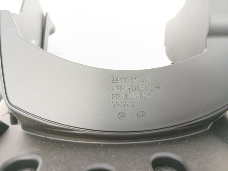 Recambio de moldura para opel insignia berlina edition referencia OEM IAM 13237929  