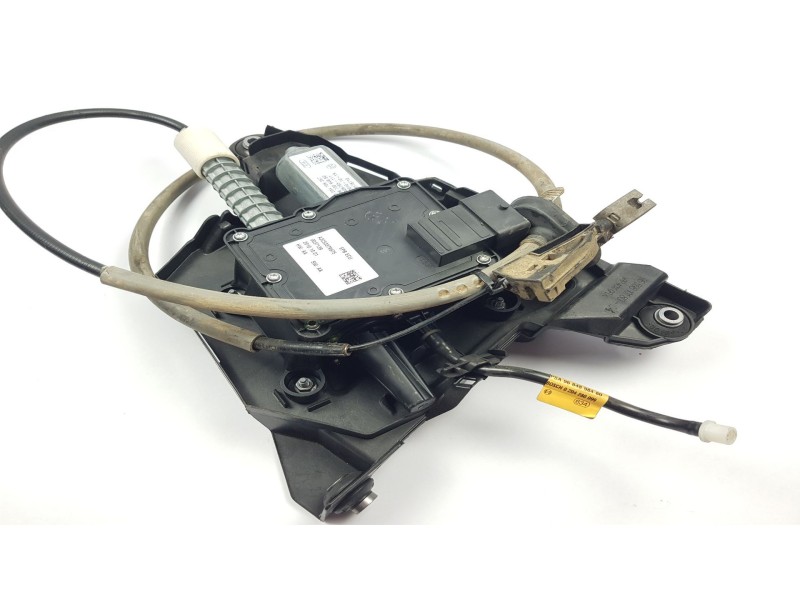 Recambio de freno de mano electrico para peugeot 3008 1.6 hdi fap referencia OEM IAM 9684898480  