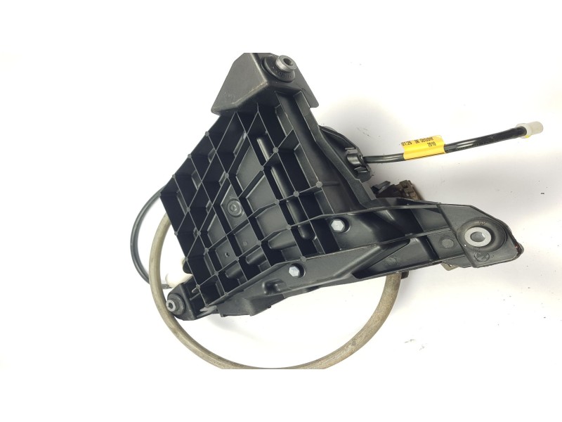 Recambio de freno de mano electrico para peugeot 3008 1.6 hdi fap referencia OEM IAM 9684898480  