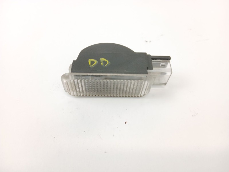 Recambio de luz interior para volkswagen passat berlina (3b3) 1.9 tdi referencia OEM IAM 3B0947416  