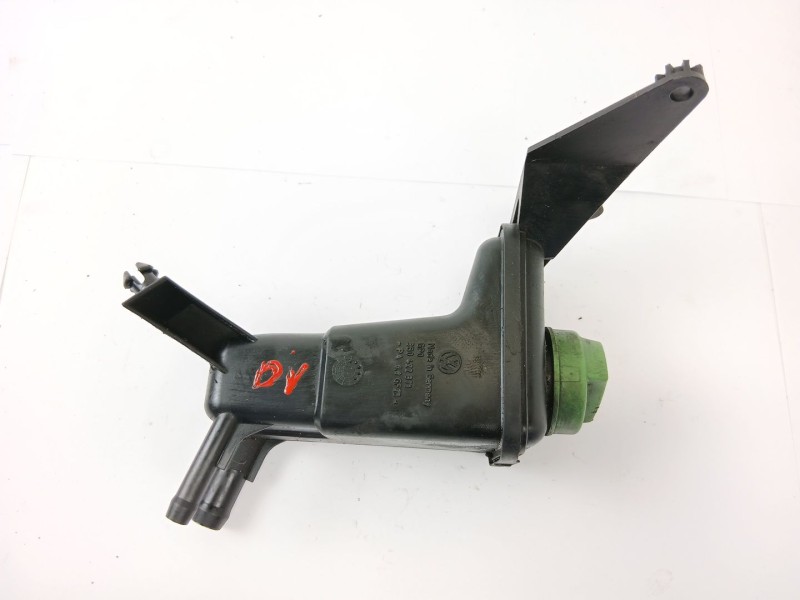 Recambio de deposito direccion para volkswagen passat berlina (3b3) 1.9 tdi referencia OEM IAM 3B0422371  