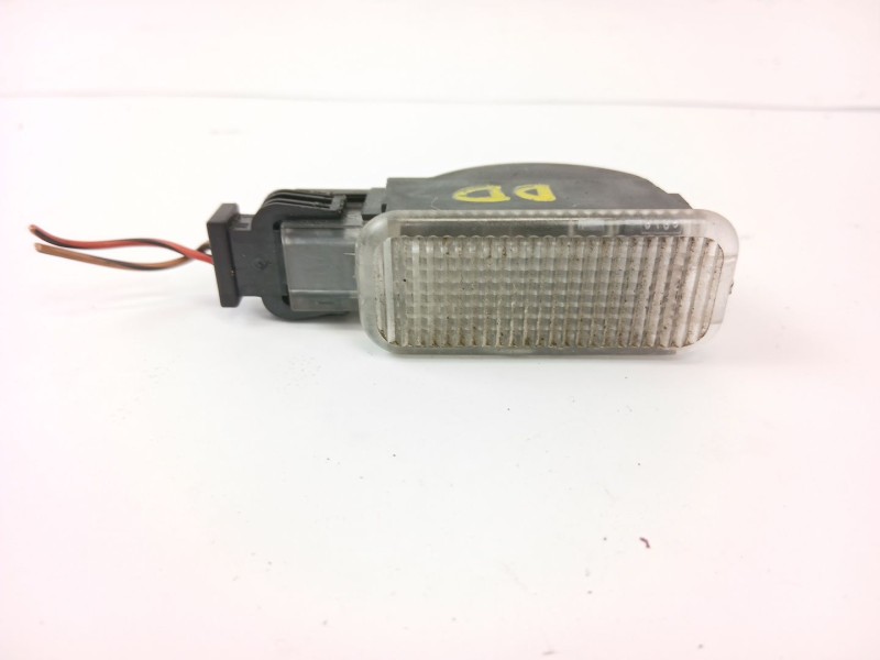 Recambio de luz interior para volkswagen passat berlina (3b3) 1.9 tdi referencia OEM IAM 3B0947415  