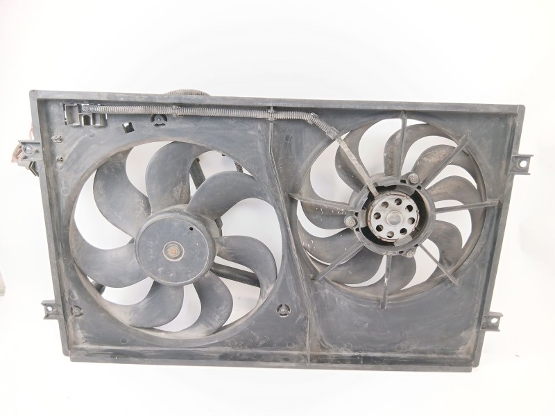 Recambio de electroventilador para volkswagen golf iv berlina (1j1) 1.6 16v referencia OEM IAM 1J0121207  