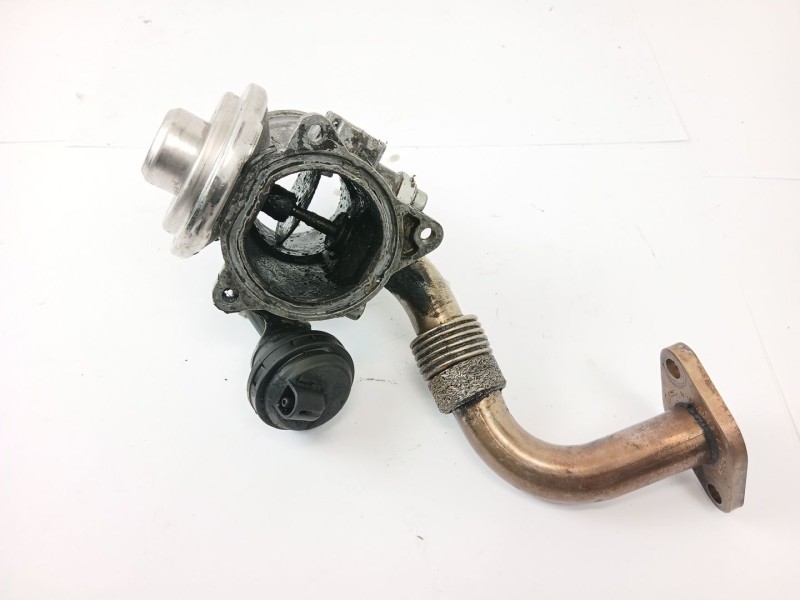 Recambio de valvula egr para volkswagen passat berlina (3b3) 1.9 tdi referencia OEM IAM 038129637  