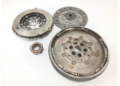 Recambio de kit embrague para volkswagen golf v (1k1) 1.9 tdi referencia OEM IAM 323064110  