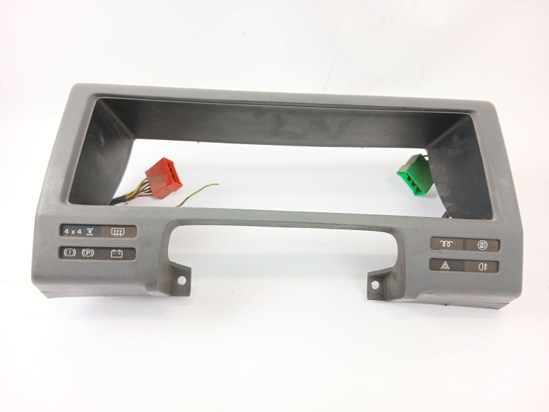 Recambio de moldura para nissan patrol iii/2 hardtop (k260) 2.8 td referencia OEM IAM   