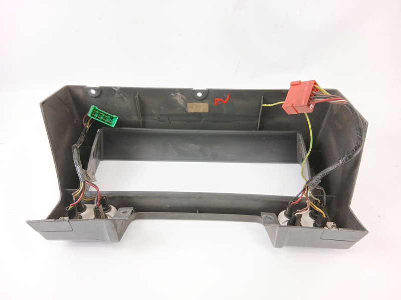 Recambio de moldura para nissan patrol iii/2 hardtop (k260) 2.8 td referencia OEM IAM   